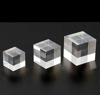 アクリルキューブ(透明)板厚(100ミリ)100×100