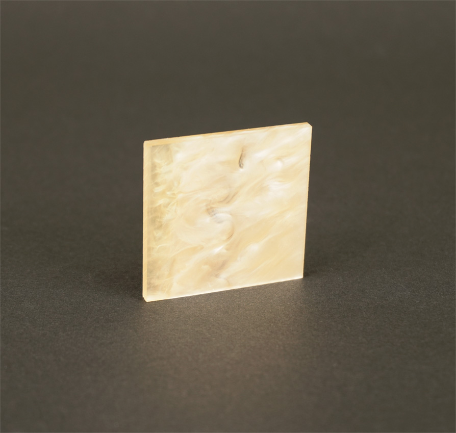 アクリル板キャスト