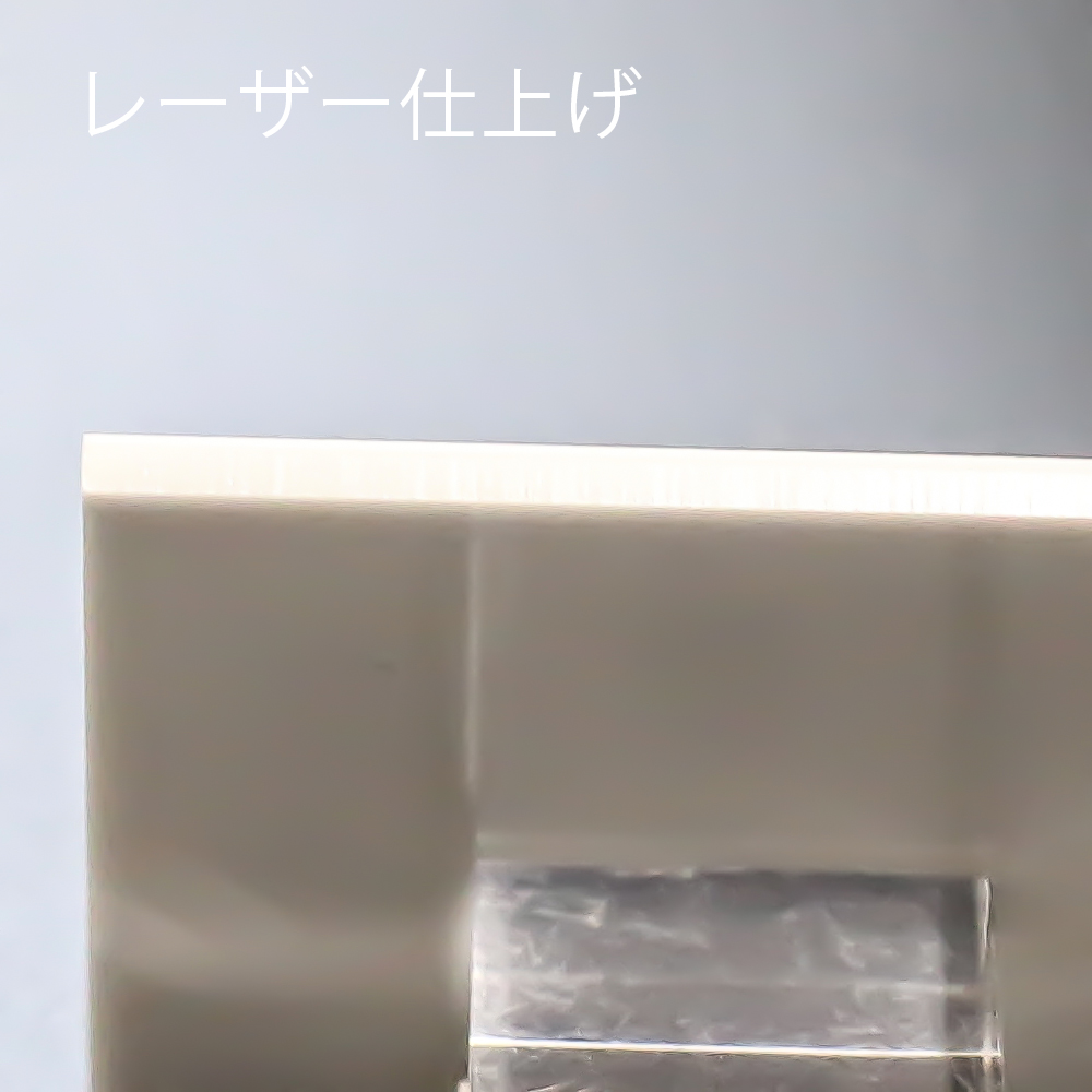 アクリル板キャスト