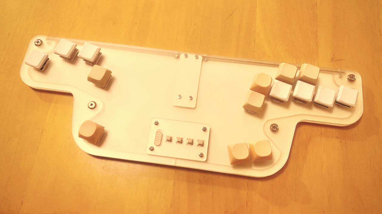 薄型レバーレスコントローラーのボディ