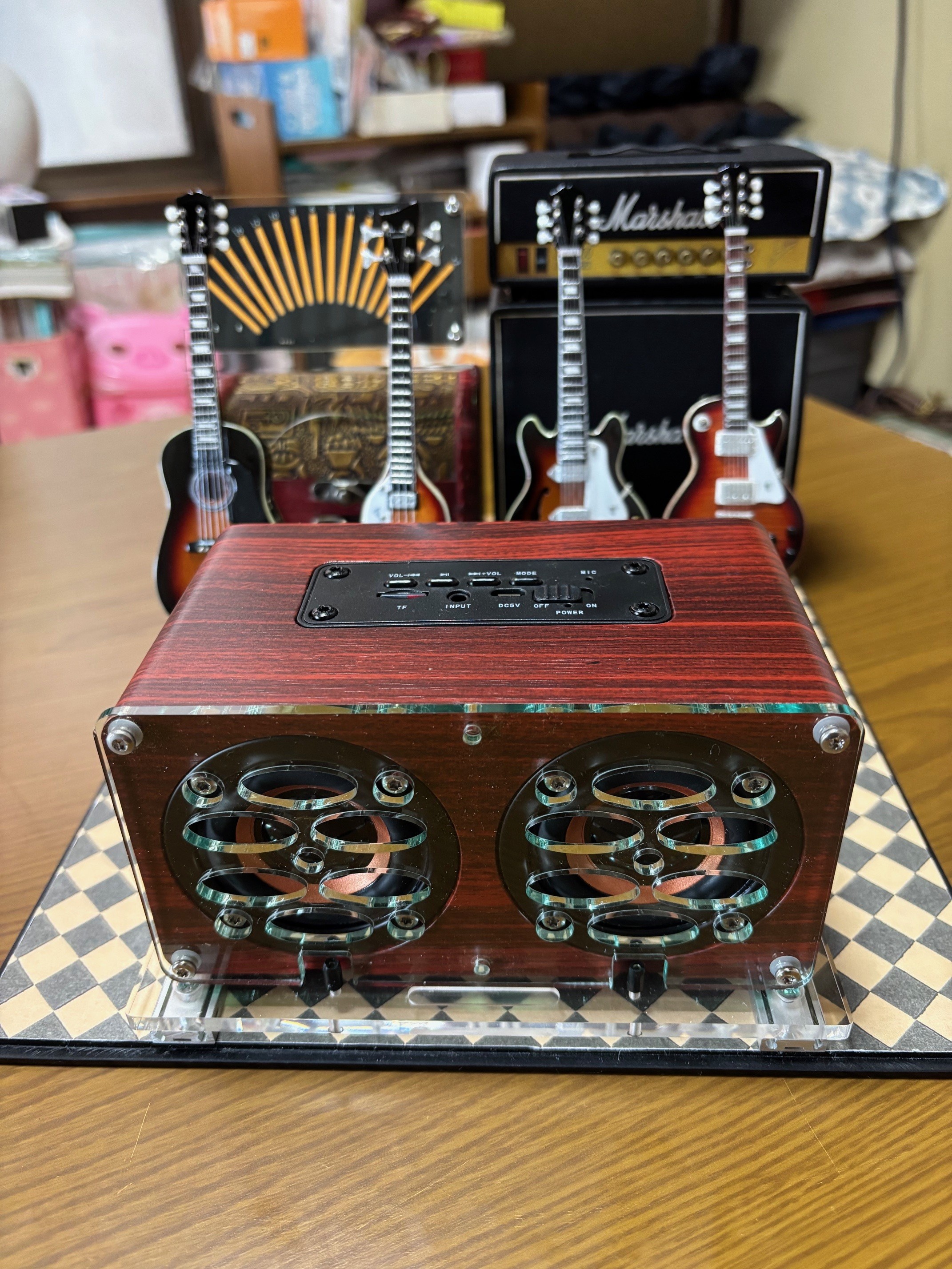 超小型ステレオスピーカの保護