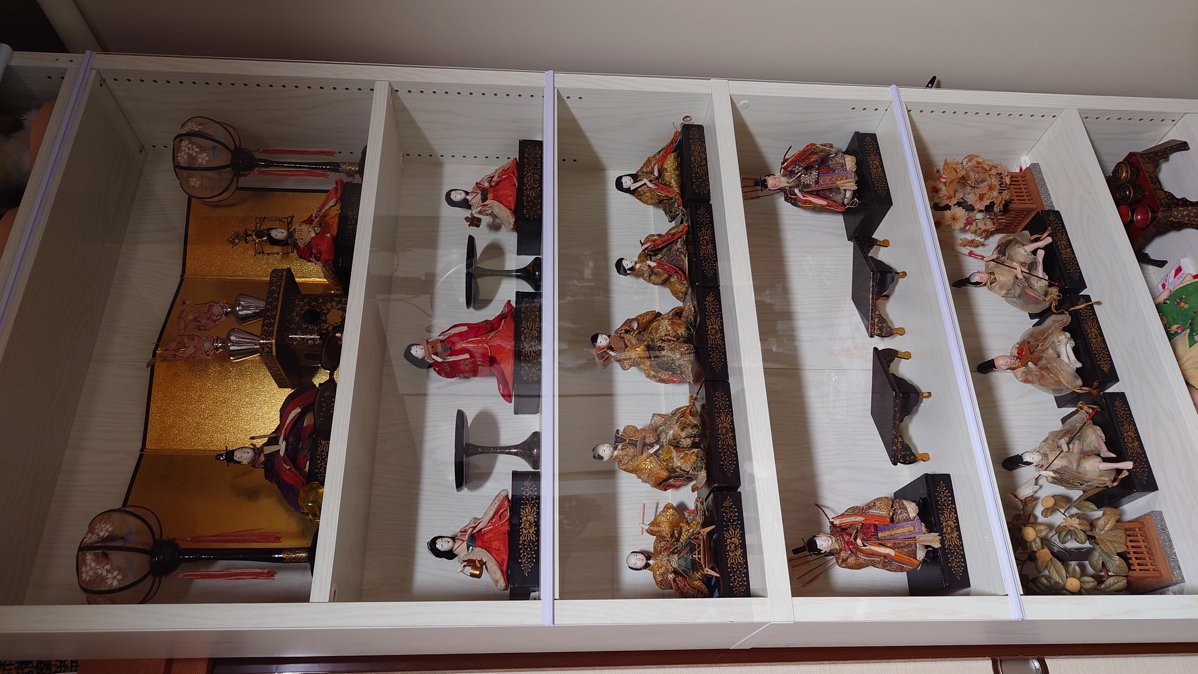 棚のお雛様のディスプレイ用に