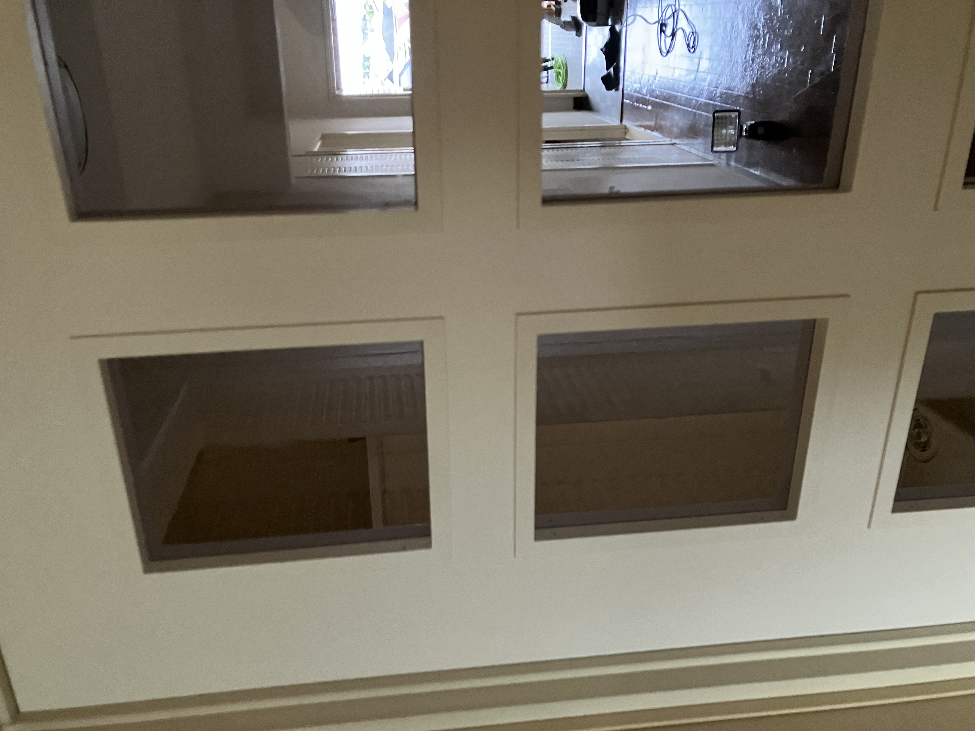 建具の窓に利用しました！